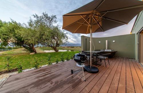 Simondium Ski Chalet | Cottage 1 - Leo Sky Farm