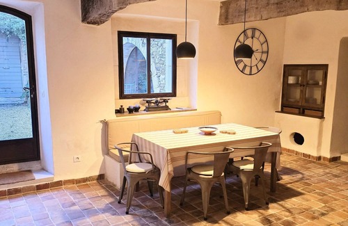 Oppede Cottage | Cottage-Ensuite with Shower-La Bugade