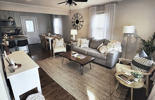 Sans Souci House | Cottage Haven-cozy, clean, comfortable close to DT