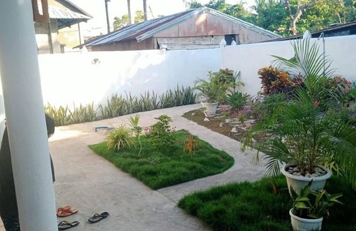 Daanbantayan House | Cottage Holiday 2-bedroom house, with AC on charming Malapasqua Island, Cebu