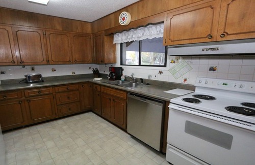 Gatlinburg Cottage | Cottage located on the river in Downtown Gatlinburg, Tn