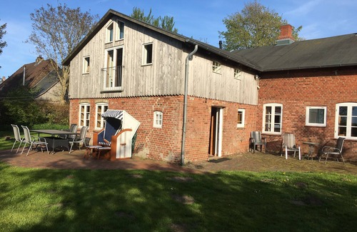 Monkebull House | Cottage on a big property close to the North Sea tideland