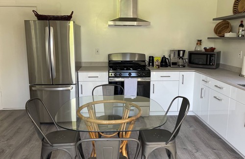 Venice Cottage | Cottage on lovely walkstreet in Venice