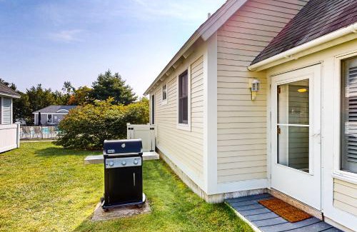 Summer Village House | Cottage Retreat