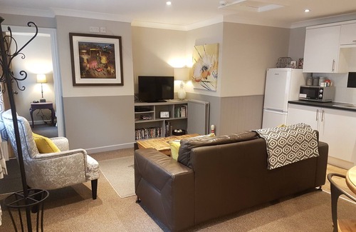 Scarborough City Centre Cottage | Cottage Shared Bathroom at The Windmill