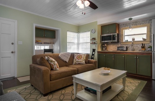 Sunset Beach Cottage | Cottage @ Sunset Beach | Steps to Beach, Kayak/Bikes
