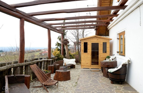 Beltinci Apartment | Cottage with IR Sauna and Hot Tub