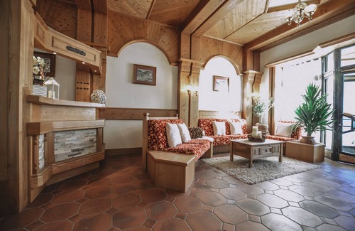 Saalbach-Hinterglemm Apartment | Country house Andrea | E1 | Home base for up to 9 people near the lift and the center!