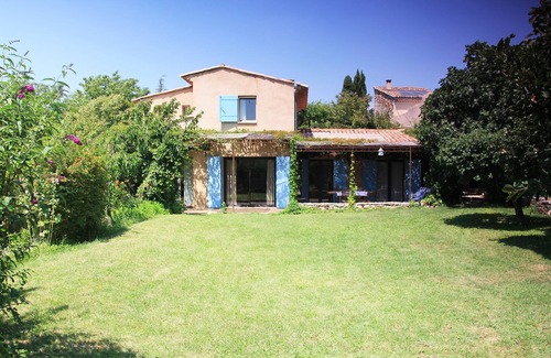 Villars House | Country house, secure swimming pool and landscape meadow, excellent services