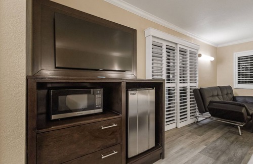 Jamestown Hotel | Country Inn Sonora