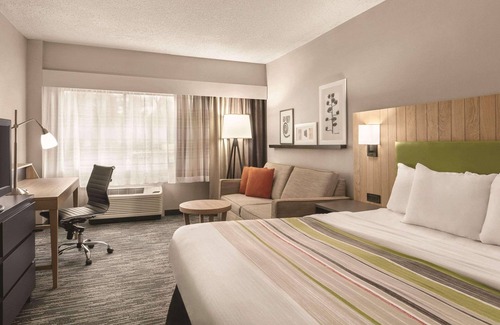 Williamsburg Hotel | Country Inn & Suites by Radisson, Williamsburg East (Busch Gardens), VA
