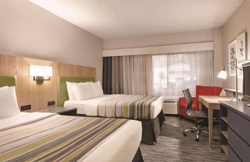 Williamsburg Hotel | Country Inn & Suites by Radisson, Williamsburg East (Busch Gardens), VA