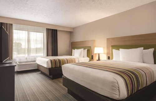 Erie Hotel | Country Inn & Suites by Radisson Erie