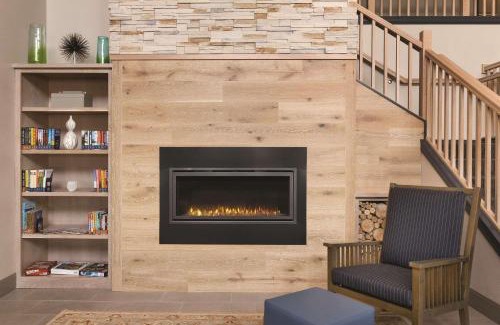 Detroit Lakes Hotel | Country Inn & Suites by Radisson, Detroit Lakes, MN