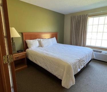 Walker Hotel | Country Inn Walker