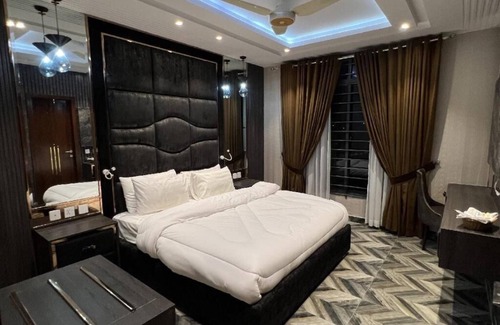 Fatehjang Hotel | Courteous Hotel