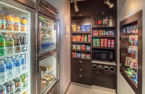 Coolidge Corner South Side Hotel | Courtyard by Marriott Boston Brookline
