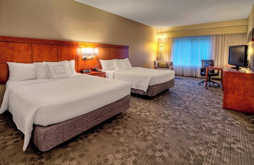 Burlington Hotel | Courtyard by Marriott Burlington