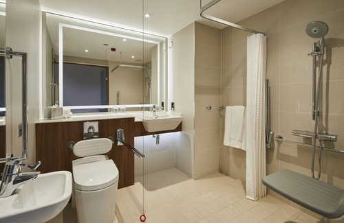 Royal Docks Hotel | Courtyard by Marriott London City Airport