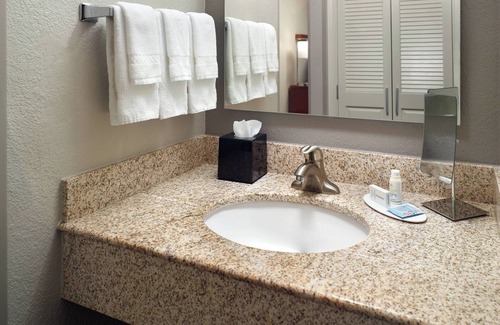 Macon Hotel | Courtyard by Marriott Macon