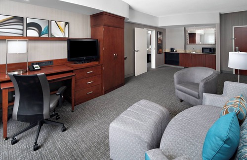Northeast Raleigh Hotel | Courtyard by Marriott Raleigh North/Triangle Town Center