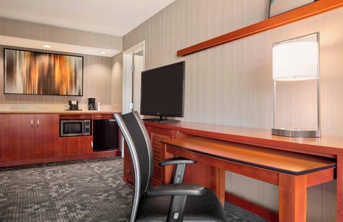 Springfield Hotel | Courtyard by Marriott Springfield