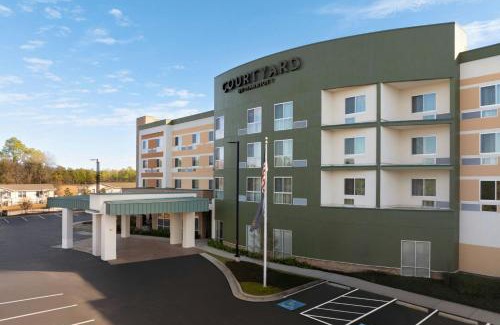 Pine Forest Hotel | Courtyard by Marriott Fayetteville Fort Liberty - Spring Lake