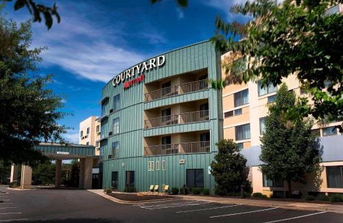Statesville Hotel | Courtyard Statesville Mooresville/Lake Norman