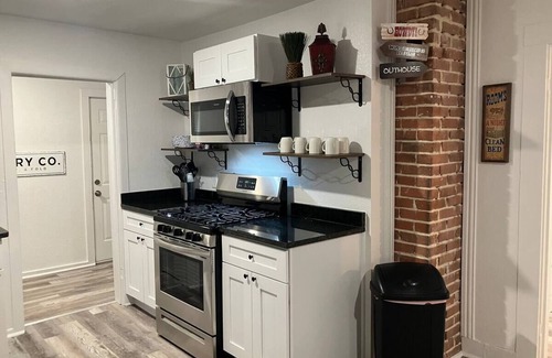 Fort Worth House | Cowtown Cottage - Stockyards