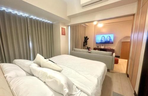 Legazpi Village Apartment | Cozy 1BR at Greenbelt Hamilton Makati