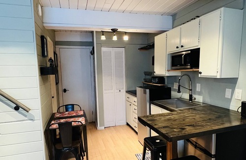 Canaan Valley Cabin | Cozy 2 bed Cabin - Best location in Davis, Thomas, and Canaan! Cold AC