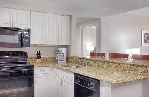 Daytona Beach Resort | Cozy 2-Bedroom Deluxe Suite in Beautiful Daytona Beach!