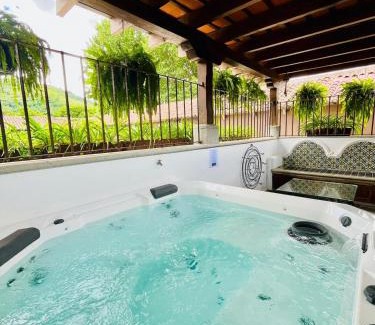 Antigua Guatemala Apartment | Cozy 2 bedroom Suite with jacuzzi in Antigua Guatemala - Prime Location - ELA Suite