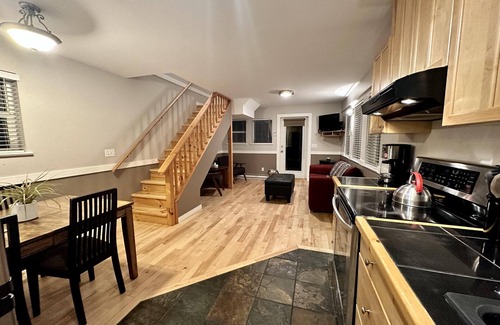 Ucluelet Cottage | Cozy 2 Bedroom Waterfront Cottage with Hot Tub!