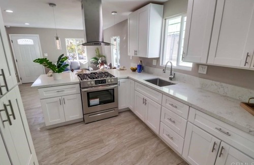 Lincoln Acres House | Cozy 2Bedroom 1.5bath near I-805 and 5