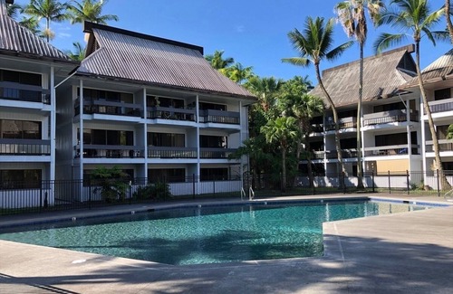 Hilo Apartment | Cozy 2br 1ba Apt in Waiakea Villas with work space