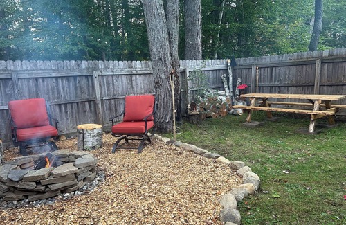 Speculator House | Cozy 3 bedroom in Speculator, walking distance to Lake Pleasant