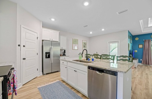 Tallahassee House | Cozy 4 BD House/BBQ & Backyard/15 mins to FSU