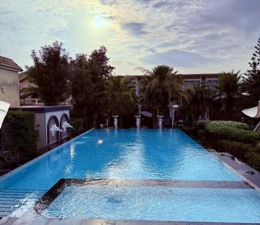 Nong Prue House | Cozy 4-Bedroom Getaway Secure Convenient Location