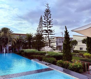 Nong Prue House | Cozy 4-Bedroom Getaway Secure Convenient Location