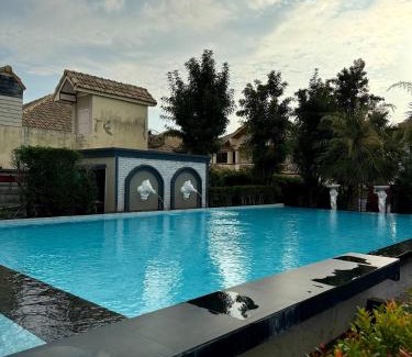 Nong Prue House | Cozy 4-Bedroom Getaway Secure Convenient Location