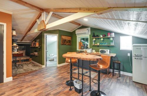 Pittman Apartment | Cozy Altoona Studio with Fire Pit Farm On-Site!