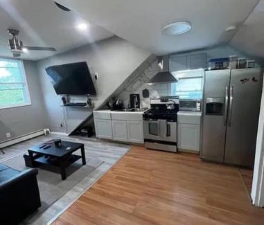Hillside Apartment | Cozy Apartment 2 BedroomS