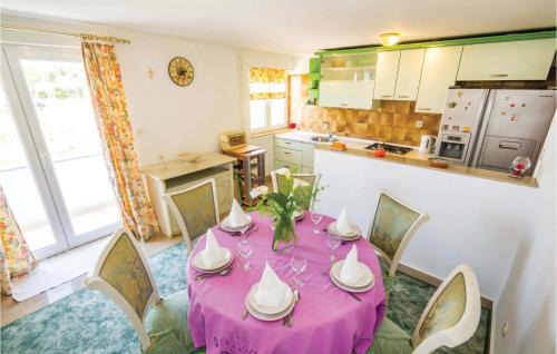 Barbat na Rabu Apartment | Cozy Apartment In Barbat With Wifi