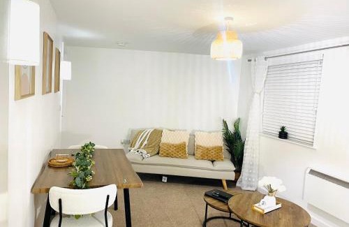 Warrington Apartment | Cozy Apartment in Birchwood