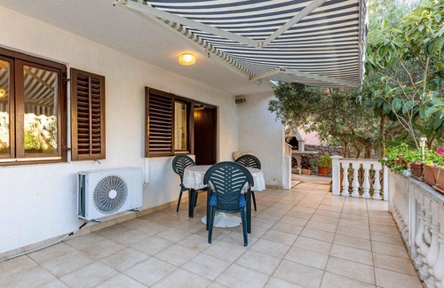 Kornic Apartment | Cozy apartment in Kornic with WiFi