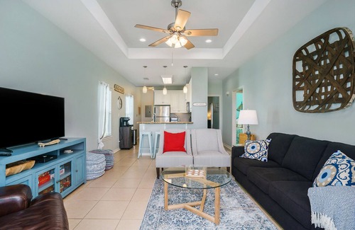 Crystal Beach Cottage | Cozy Beach Retreat on Bolivar Peninsula