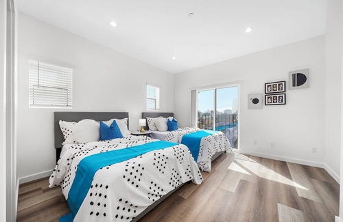 Rampart Village House | Cozy Bedroom Los Angeles