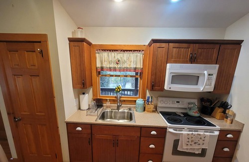 Columbus Cabin | Cozy cabin in charming Columbus. Minutes from Equestrian Center, vineyards etc.