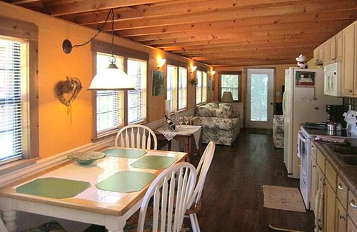 Inverness Cabin | Cozy Cabin in riverfront resort